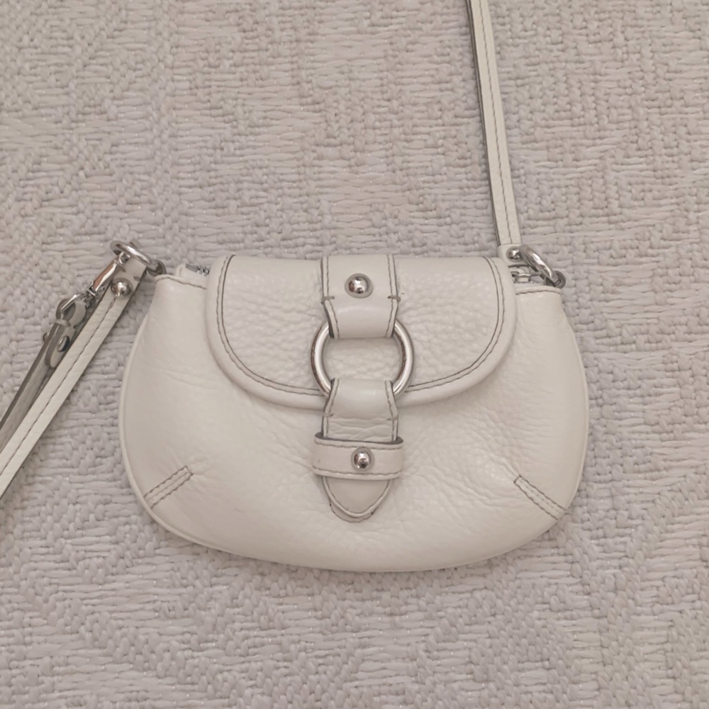Banana Republic - Leather Wristlet